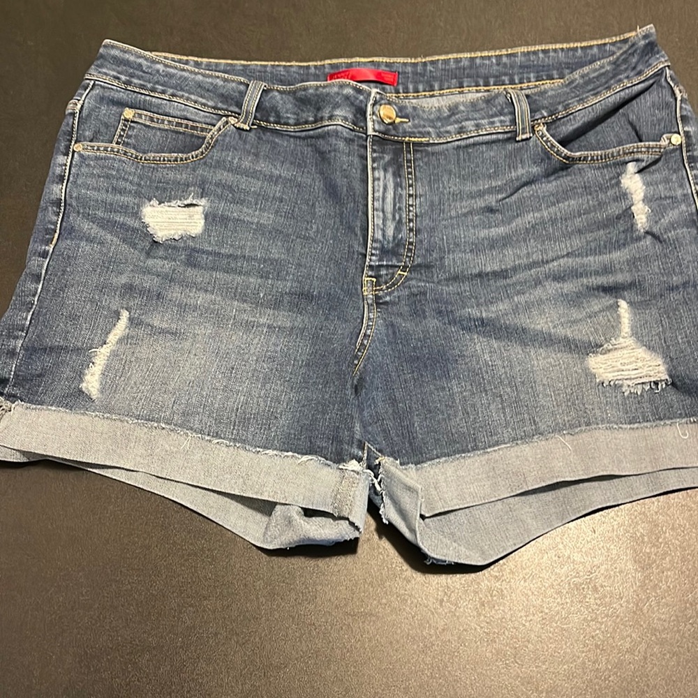 Jennifer Lopez Jean Shorts